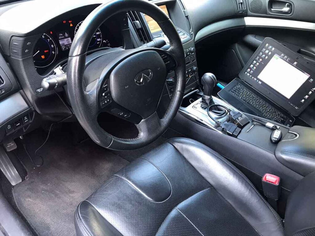 Удаление катализатора на Infiniti G37 3.7 i AT 2012